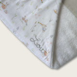 Maxi cape de bain, motif Clairière / Galet brodée au prénom