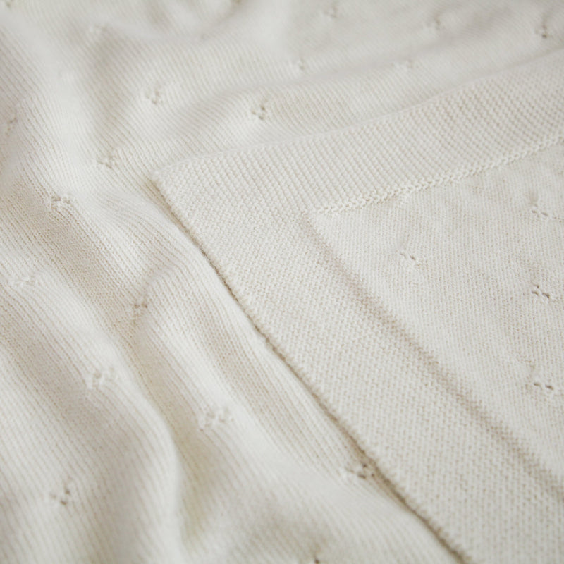 Couverture Petits Coeurs, couleur Naturelle, avec broderie Fluo Rose